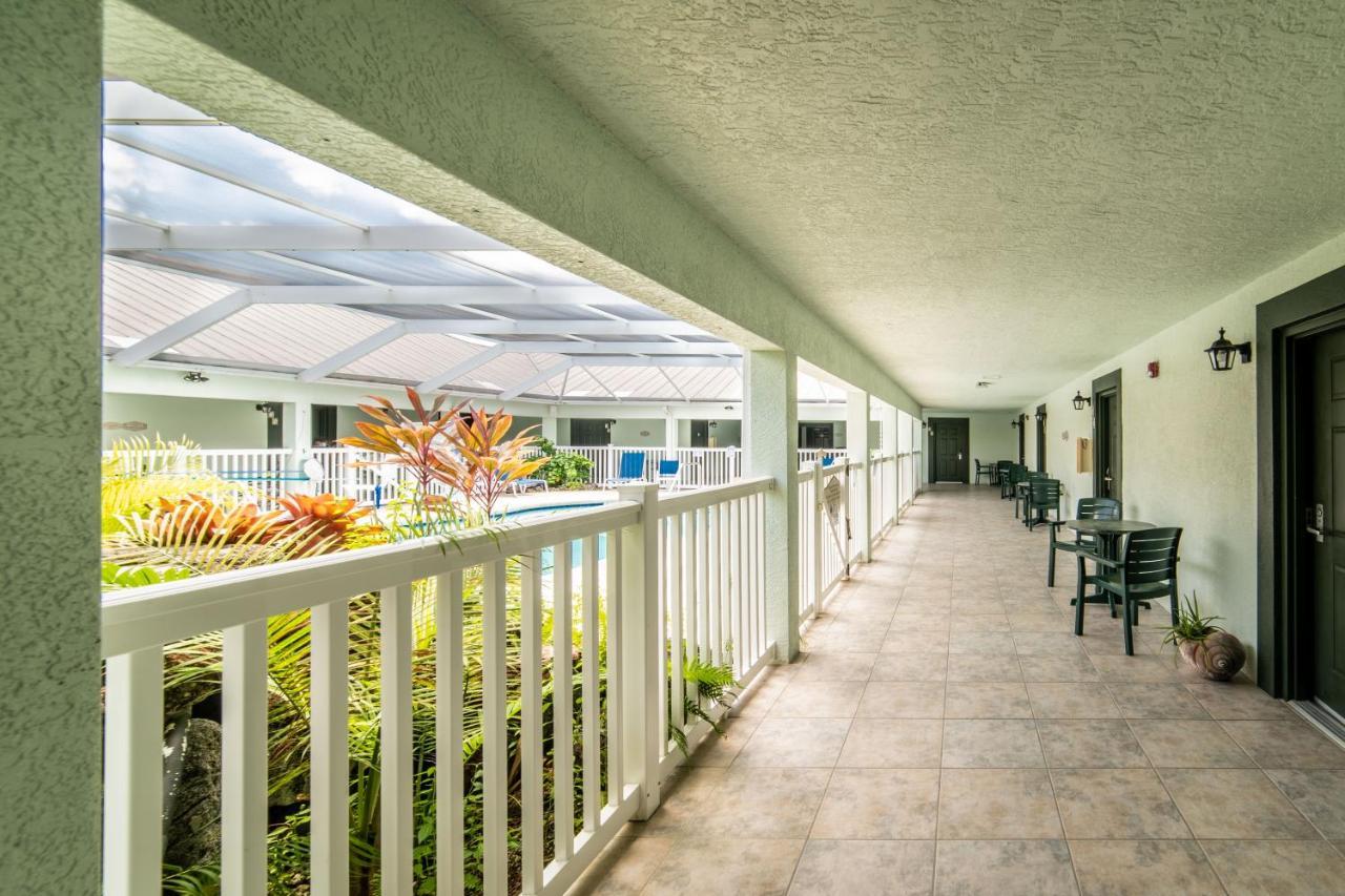 Ivey House Everglades Adventures Hotel Bagian luar foto
