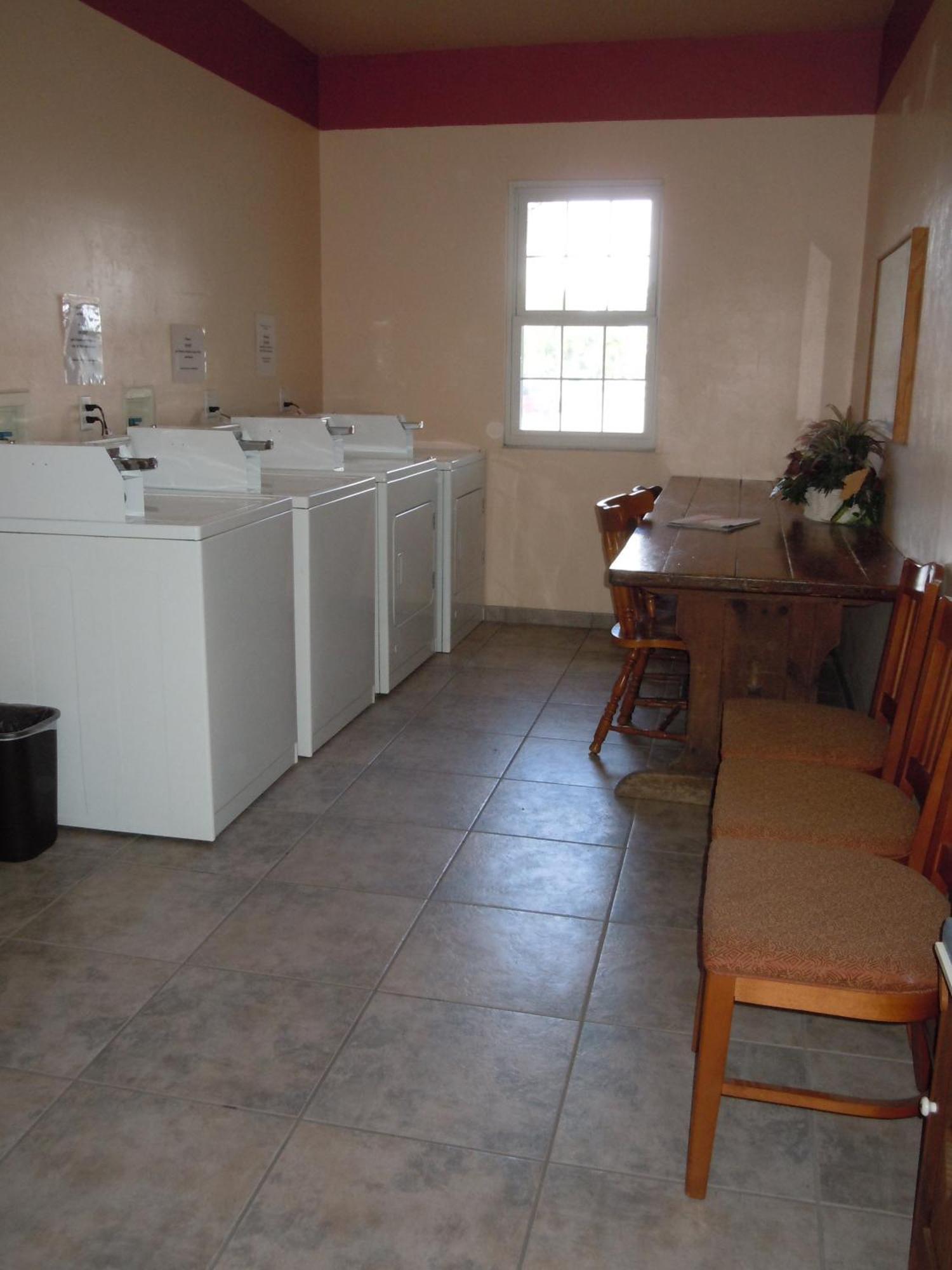 Ivey House Everglades Adventures Hotel Bagian luar foto